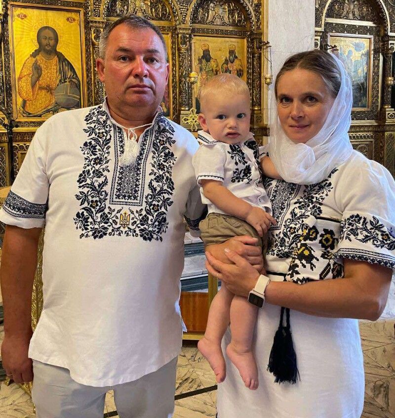 Катерина та Богдан Козуби і їхній онук Данилко – наймолодший серед паломників.