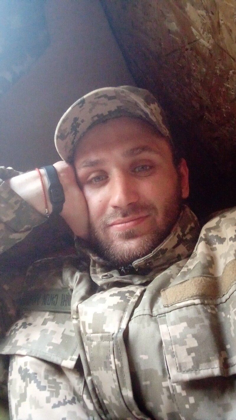 Світлина, яка була зроблена якраз в той час, коли Ігор жив із мріями на життя після війни... 
