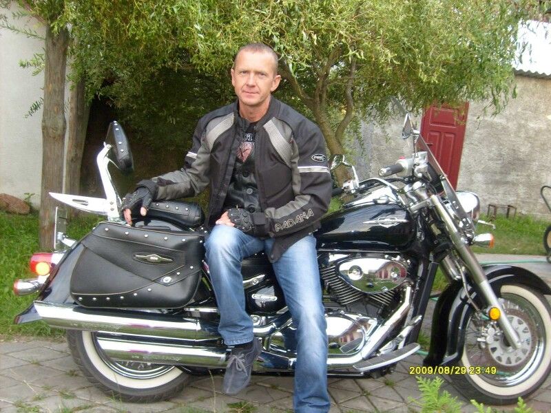 Маючи хобі байкера, Володимир став підприємцем у сфері мототехніки.