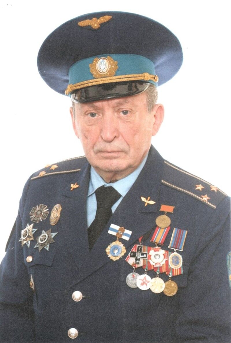 За біографії 80-літнього полковника ЗСУ у відставці Михайла Олександровича Хабарова можна писати книги та знімати фільми.