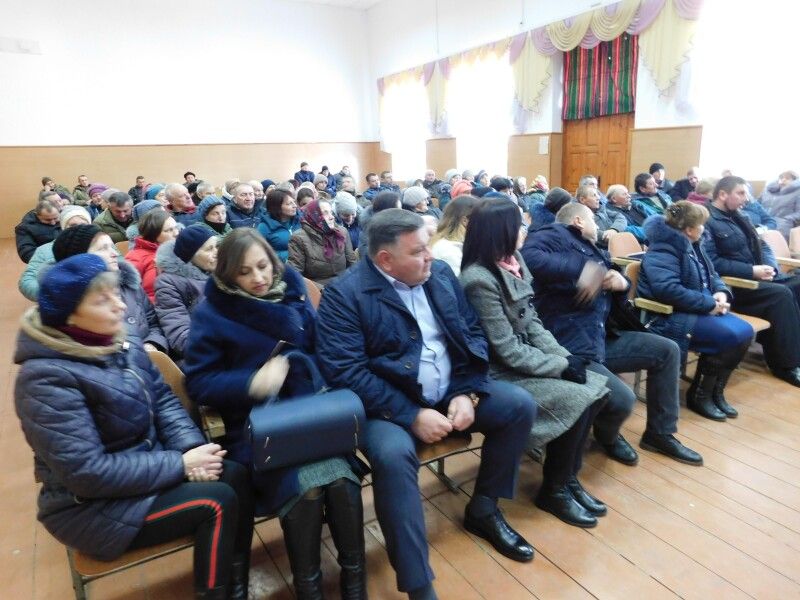 Під час громадських слухань у Звинячому. Фото Лесі ВЛАШИНЕЦЬ.