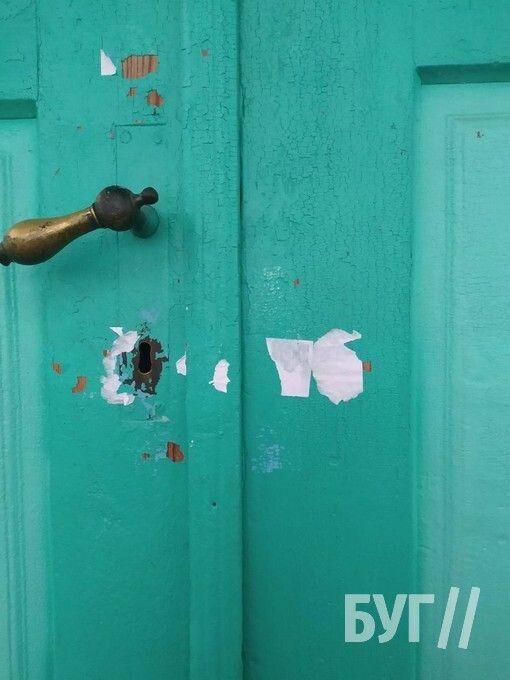 Бачили молодиків спортивної статури, які зривали пломби та виносили сейф.