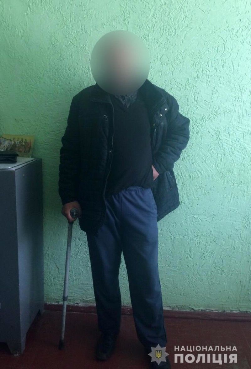 Зловмисник обґрунтовано підозрюється у скоєнні щонайменше 10 таких крадіжок.
