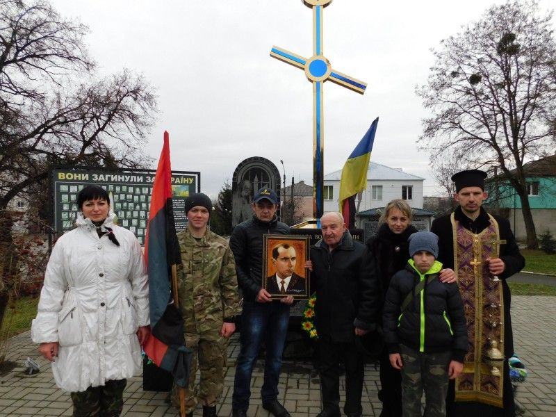 «Слава Україні! Смерть ворогам!» Фото Лесі ВЛАШИНЕЦЬ.