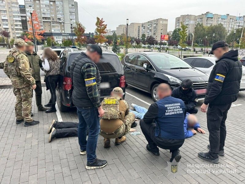 Момент затримання зловмисників у Луцьку.