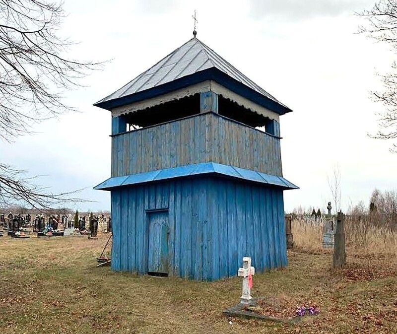 Дзвіниця церкви Різдва Пресвятої Богородиці.