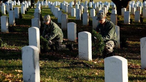 Це Арлінгтонське кладовище у США. В Україні Національне військове меморіальне кладовище створюватиметься за його прикладом.