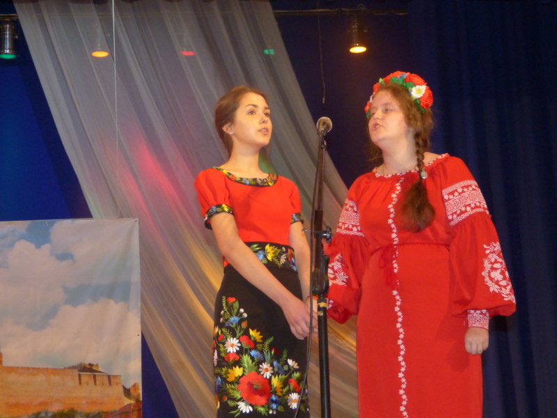Дівчинка з аутизмом Світлана Гачукова та лауреат міжнародних конкурсів Світлана Гриник співали разом.