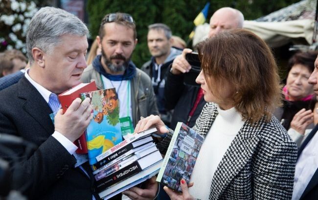 «Дуже люблю книжки і ця любов не проходить і зараз».