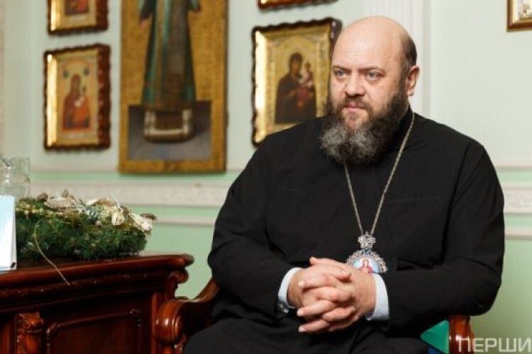 Митрополит Луцький та Волинський Михаїл.