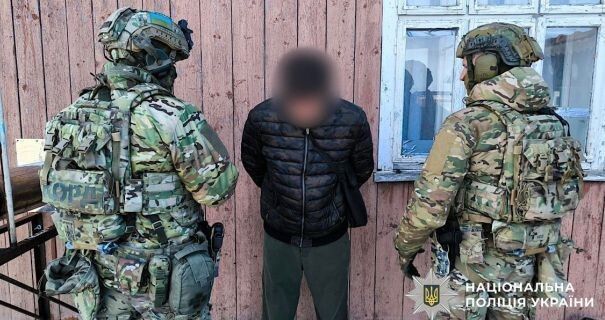 Правоохоронці встановили місцезнаходження дівчини та затримали чоловіка, який її викрав, у процесуальному порядку.