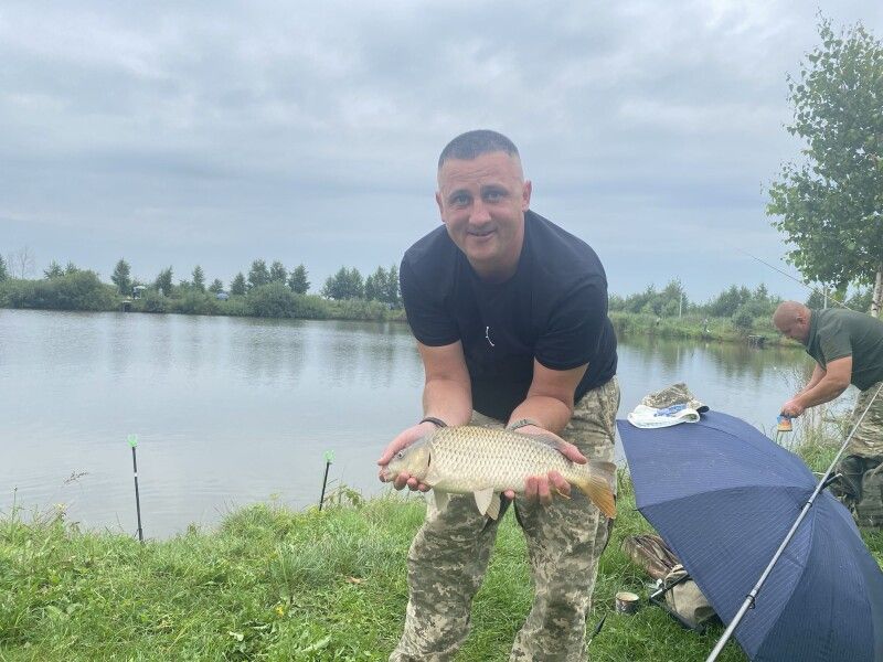 Для 42-річного Василя Матвійчука це хобі допомагає відновитися після шести років служби.