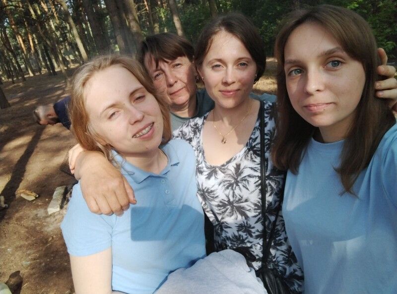 Овдовіла дружина, три доньки втратили люблячого й любимого батька.