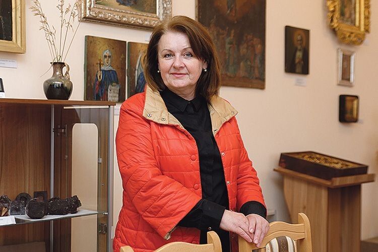 Наталія Пась багато праці доклала до того, аби створити в музеї експозицію сакрального залу.