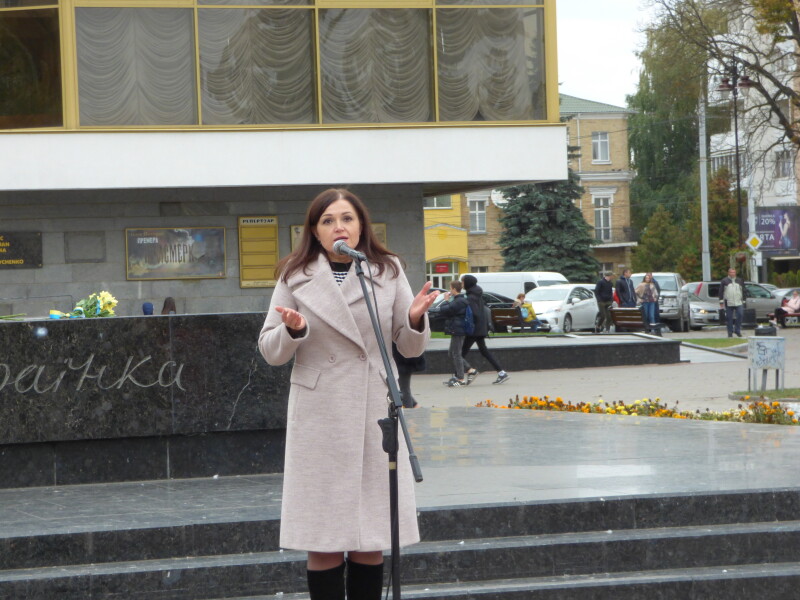 Ірина Черепюк, заступник міського голови зустрічала учасників від влади міста.