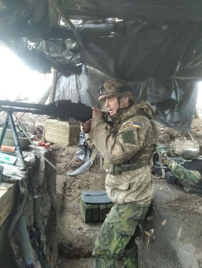 «Кулемет ПКМ калібром 7,62 мм – незамінний на бойовій позиції», – каже Роман Курзяков.