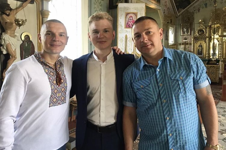 Ігор Скучинський з рідними братами Олександром, лікарем,  і Богданом, поліцейським-Воїном.