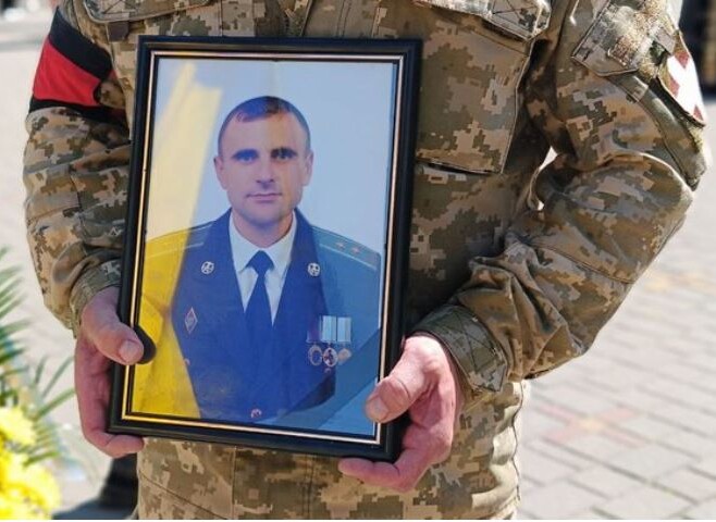 Фото з прощання у Луцьку  з підполковником Василем Матюком.