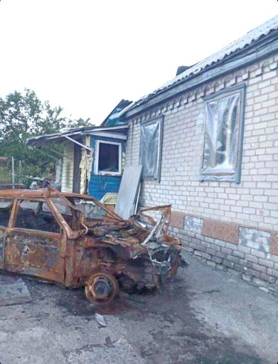  6 квітня родина виїхала з Лисичанська,  а 8 травня їхній будинок був розбитий.