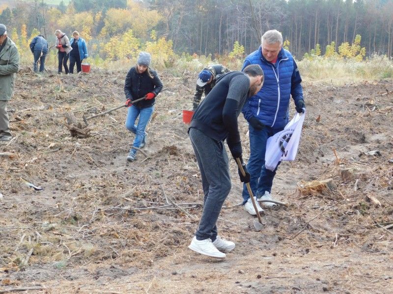 «Ростіть дубочки, великі і ще більші!» Фото Лесі ВЛАШИНЕЦЬ.