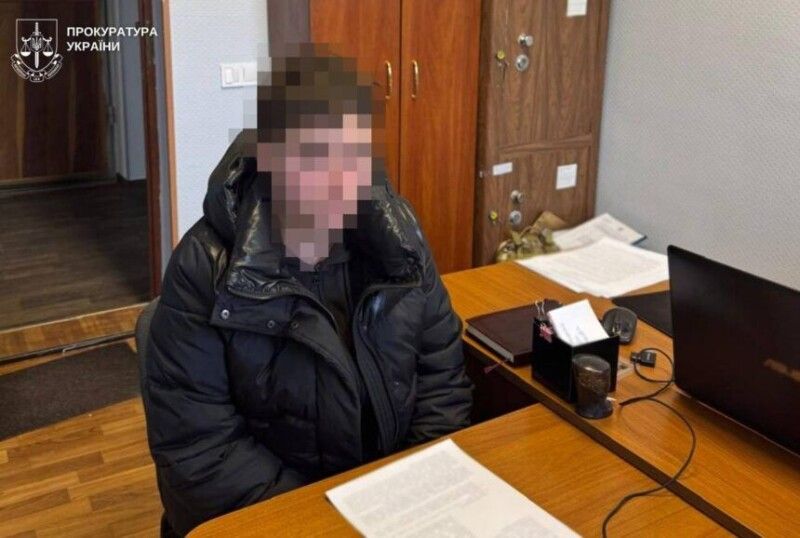 Наразі із затриманою тривають слідчі дії. 