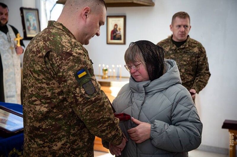 Ну як применшити їхній біль? Фото: Військова частина 1141 Національної гвардії України м. Луцьк.
