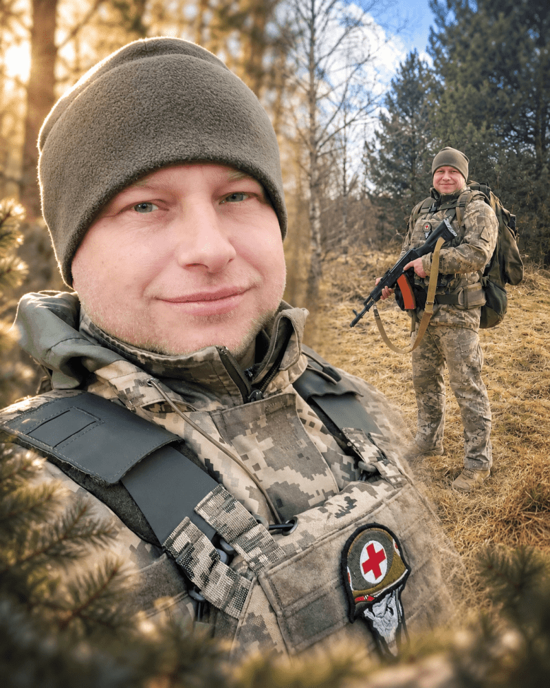 «В армії немає «лікар ти чи не лікар» – доводилося збивати й повітряні цілі», – каже Іван Сухий.