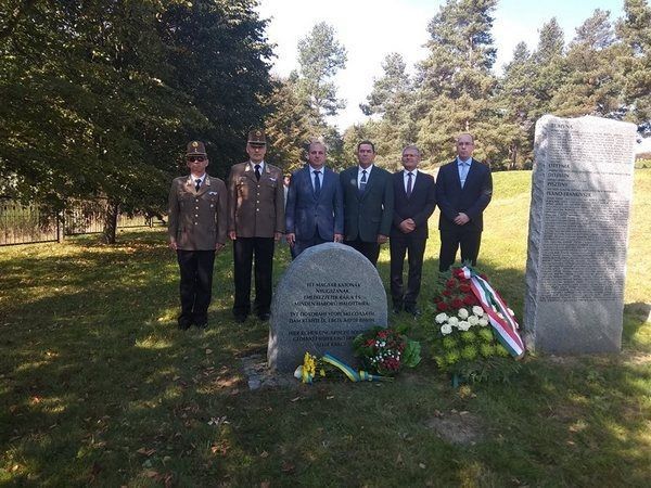 Присутні вшанували пам’ять полеглих молитвою.