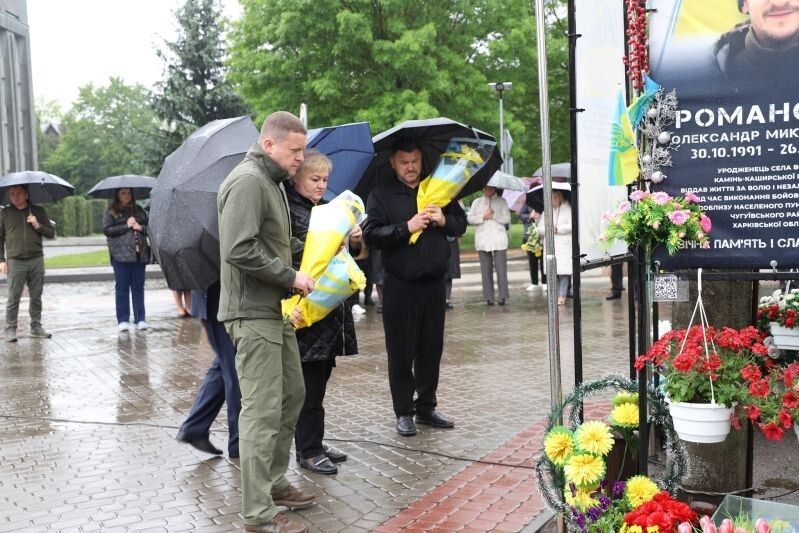 Голова Волинської ОВА Іван Рудницький та очільниця Камінь-Каширської РВА Ольга Ващук віддали шану Героям.