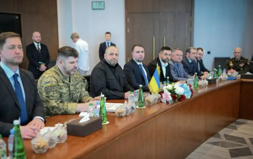 Тристоронні перемовини США, України та РФ в Абу-Дабі 4 лютого. 