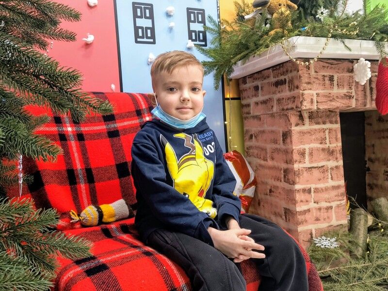 Ще трішки – і малий козак здійснить свою мрію: вперше  в житті випити солодкої газованки.