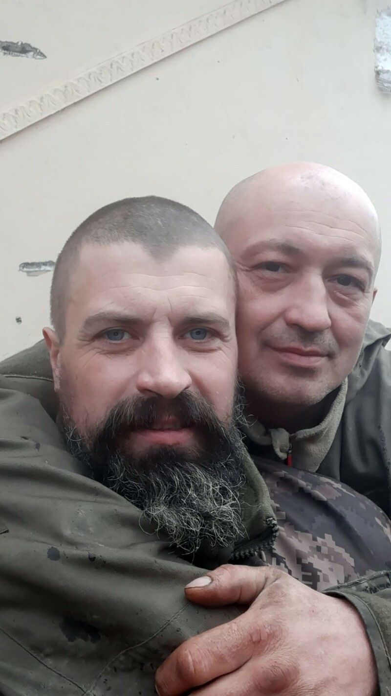 Микола Романюк і його бойовий друг Дмитро Горєлий.