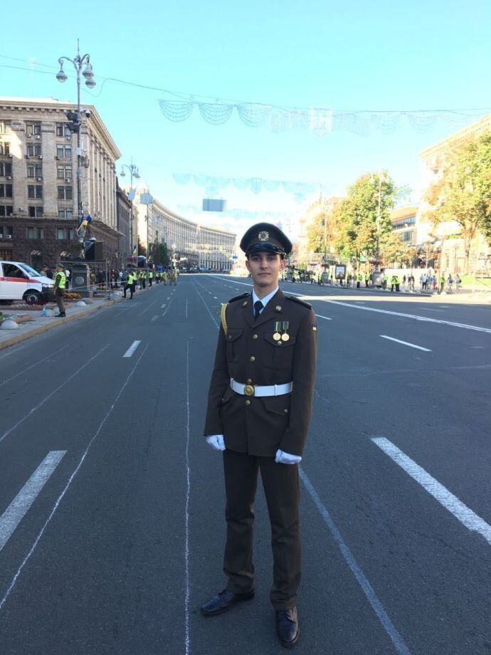 Молодший син артиста навчався в Академії Служби безпеки України. Він із дитинства мріяв стати військовим.