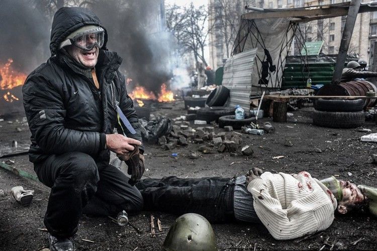 На місці розстрілу досі лежать каски, шини… А де ж пам’ятник Героям Небесної сотні?