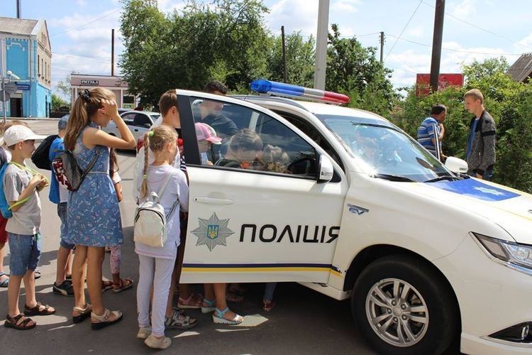 Правоохоронці завжди раді приймати учнів.