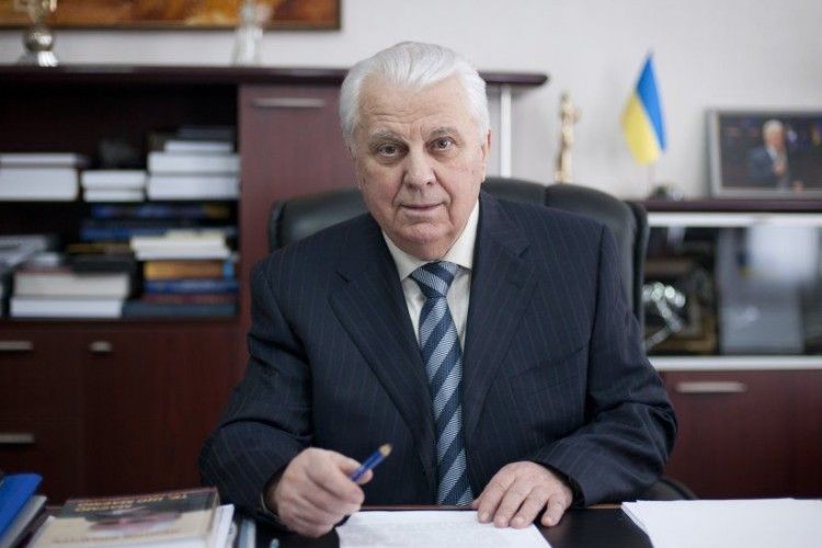 Що не так із поїздкою Порошенка на Мальдіви