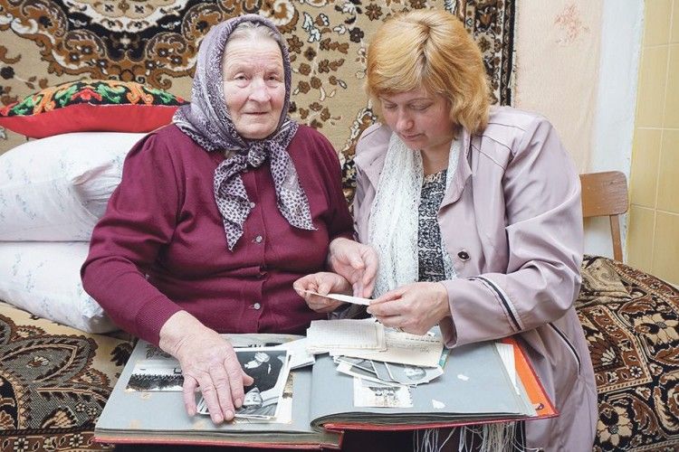 Через 30 років мати почула звістку про сина, якого давно... похоронила (Фото, відео)