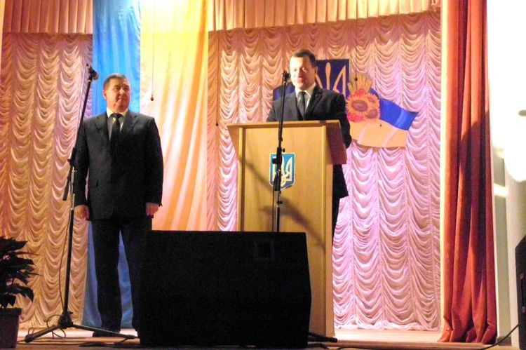 Голова Камінь-Каширської РДА Валерій Дунайчук і голова Камінь-Каширської райради  Віктор Сус (ліворуч)