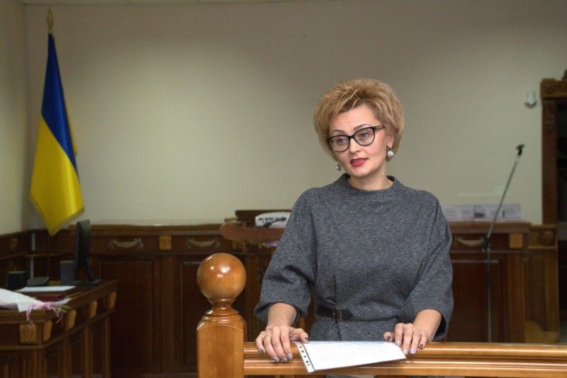 Голова територіального управління Державної судової адміністрації Наталія Коцирій вручила подяки багатьом працівникам судової системи.  