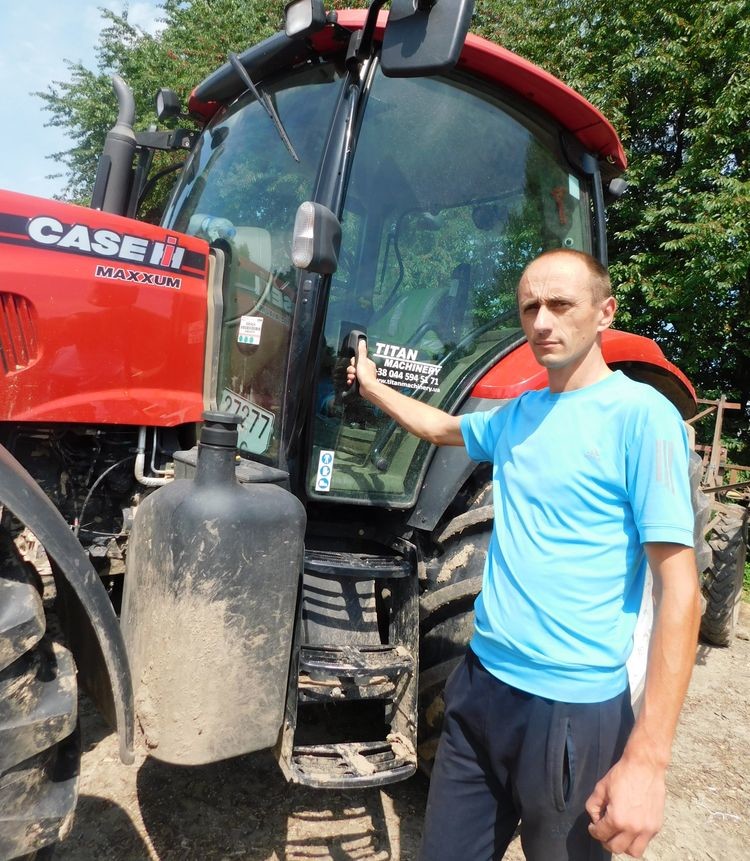 Завідувач майстерні Богдан Янюк.