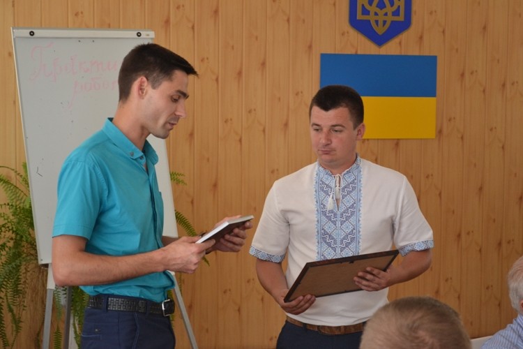 Директор Торчинського краєзнавчого музею Олександр Мельник (ліворуч) та Юрій Фініковський.