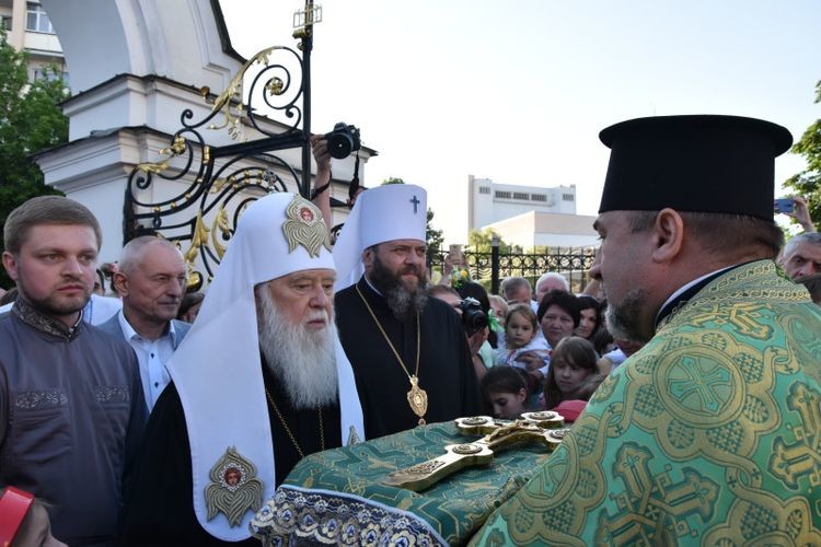 Патріарх Філарет привітав усіх із великим святом Трійці