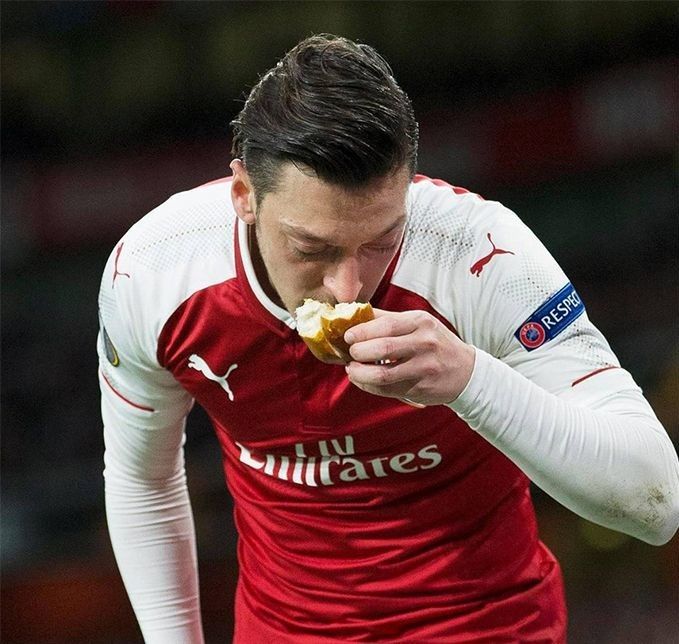 Ця світлина облетіла всі провідні агенції світу. Фото uefa.com.