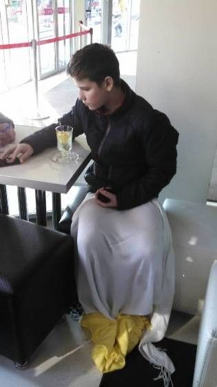 Хлопчина розповів, що звати його Руслан, йому 13 років і мешкає він з тіткою в селі Забороль.